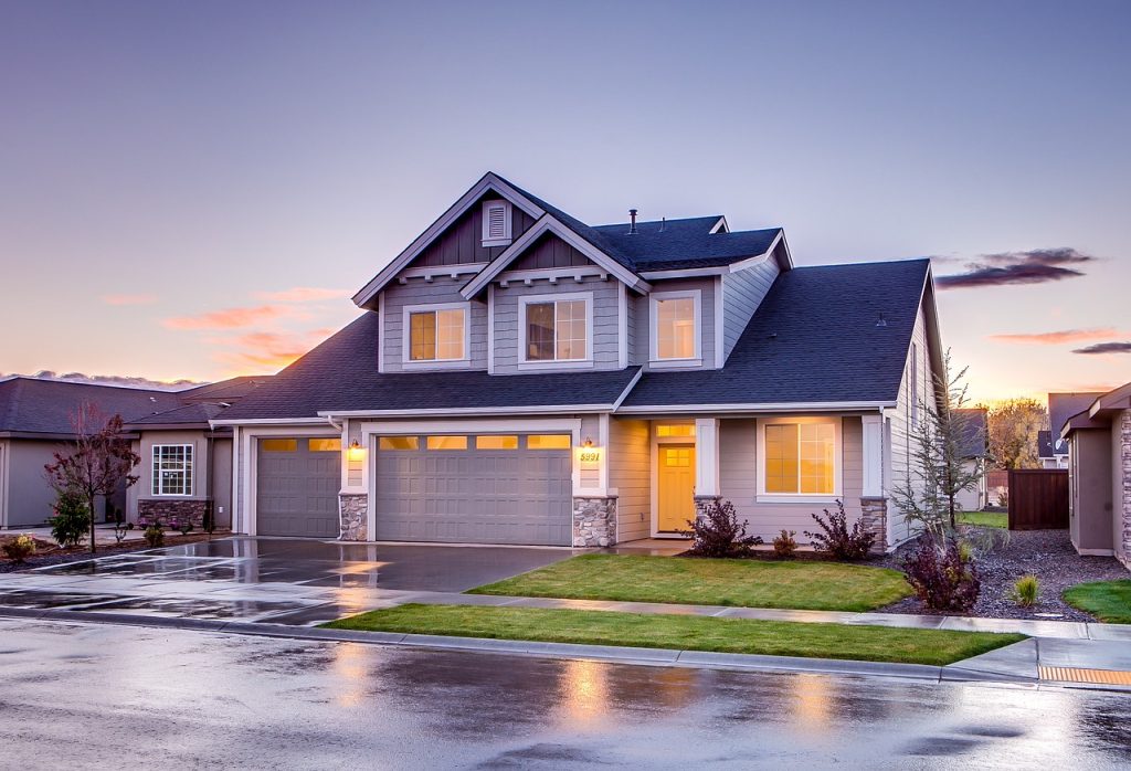 How Companies Like Buttonwood Property Management Make Real Estate Investing in Toronto Easier